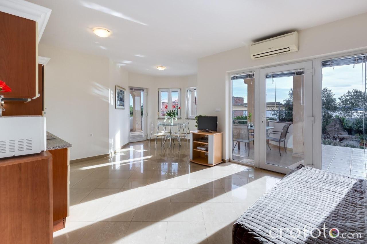 Apartmani Niko Kožino Buitenkant foto
